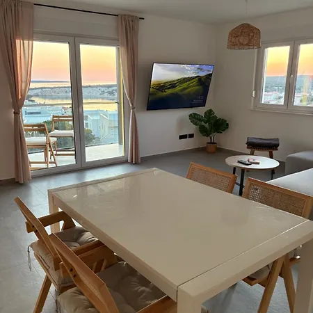 Maris Loft