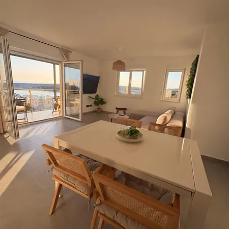 Maris Loft * Šimuni