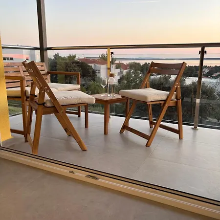 Maris Loft Šimuni